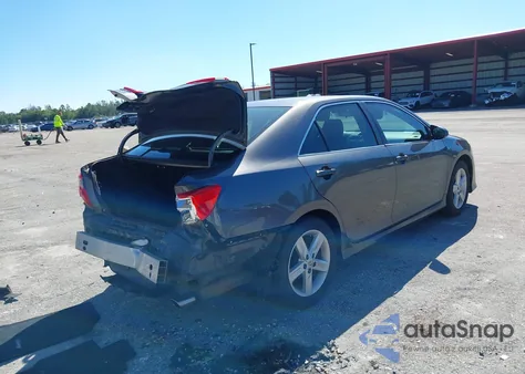 2012 Toyota Camry Se z USA, uszkodzony, nr VIN 4T1BF1FK2CU151453